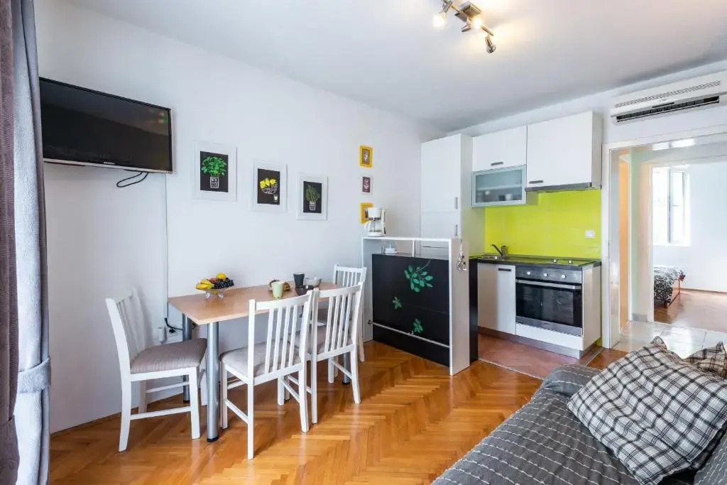 Apartments Marivo Lapad