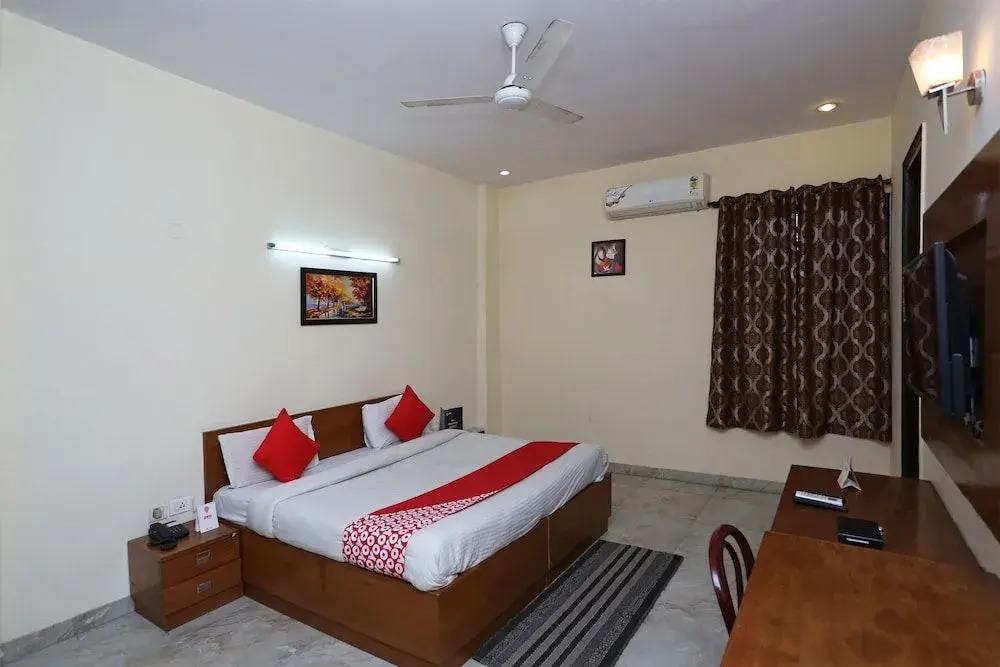 OYO Rooms Cyber Park II