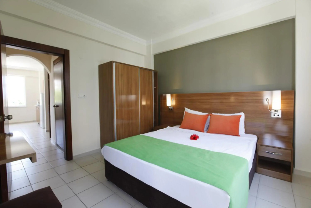 Sunlight Garden Hotel