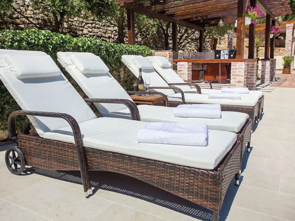 Beautiful villa with sea view and pool located near Opatija