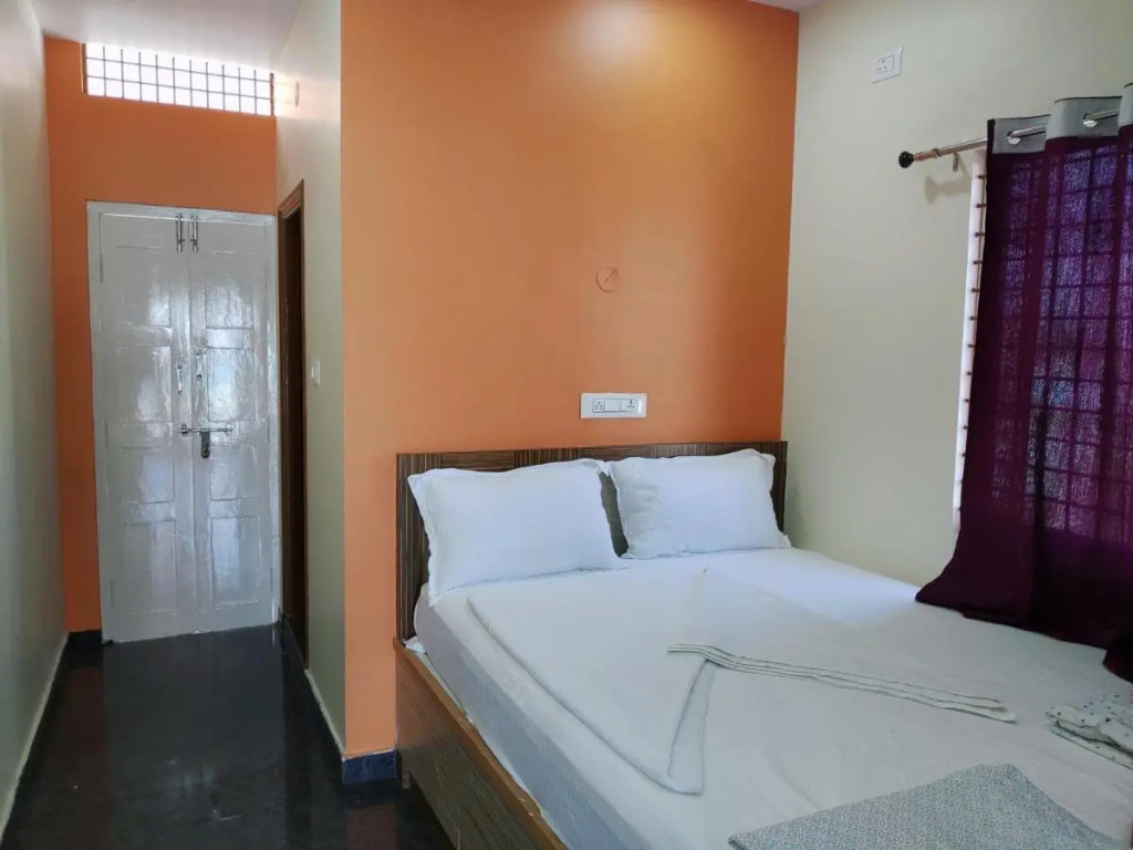 Vijayanagara Home Stay