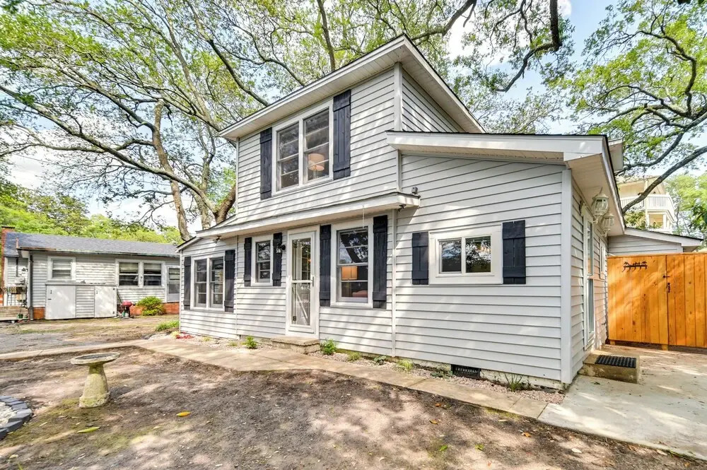 Chic Historic Myrtle Beach Cottage: Steps to Beach