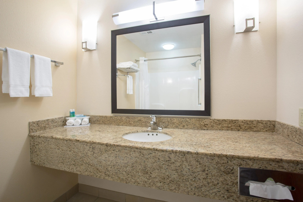 Holiday Inn Express Hotel & Suites Concordia by IHG