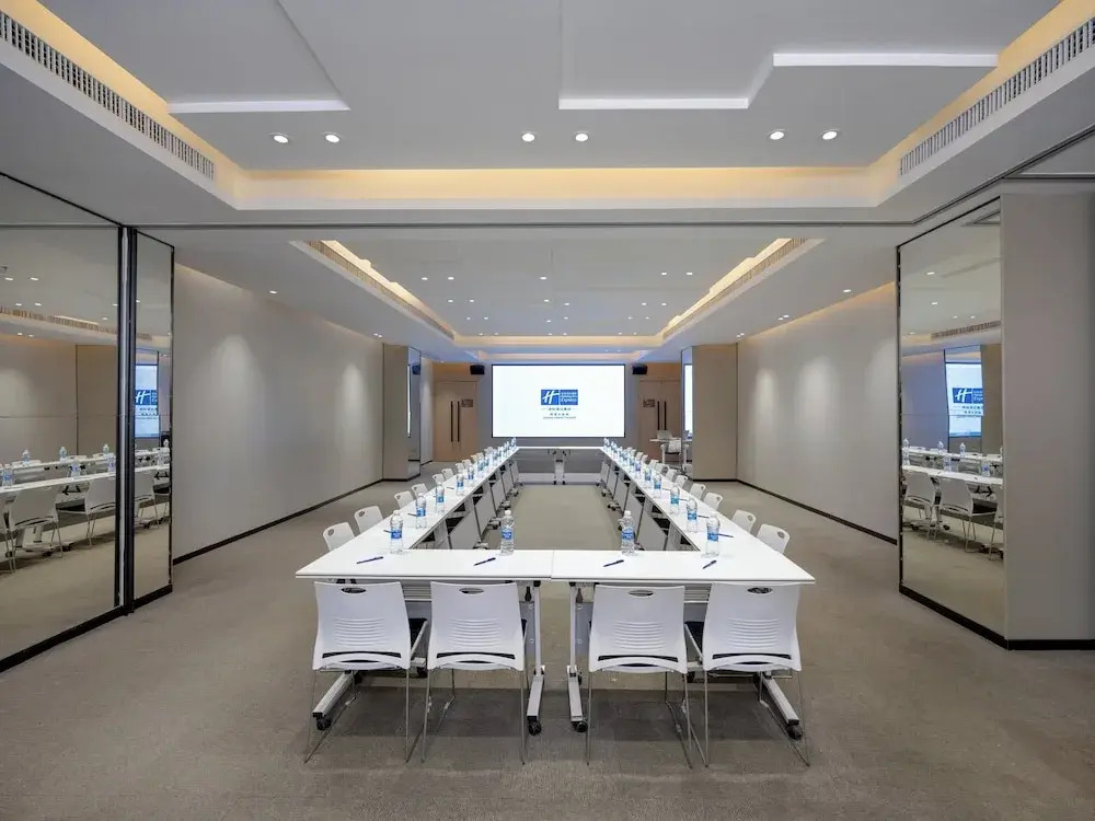 Holiday Inn Express Zhuhai Grand Theater by IHG