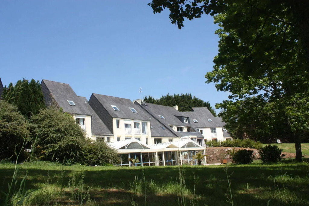 Logis Latitude Ouest Hôtel Restaurant & Spa