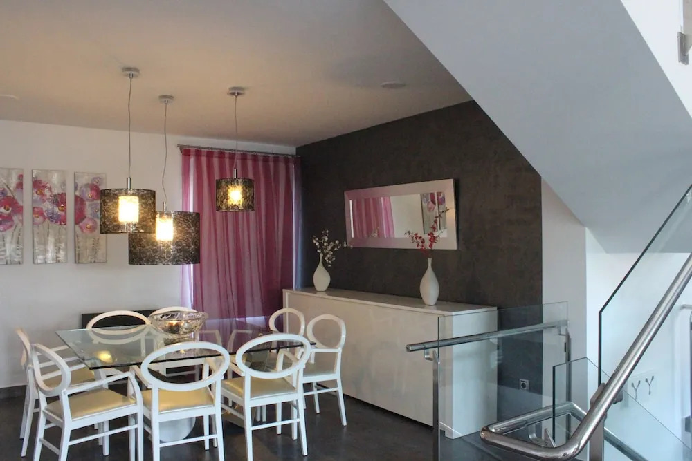 073 Villa Vergel