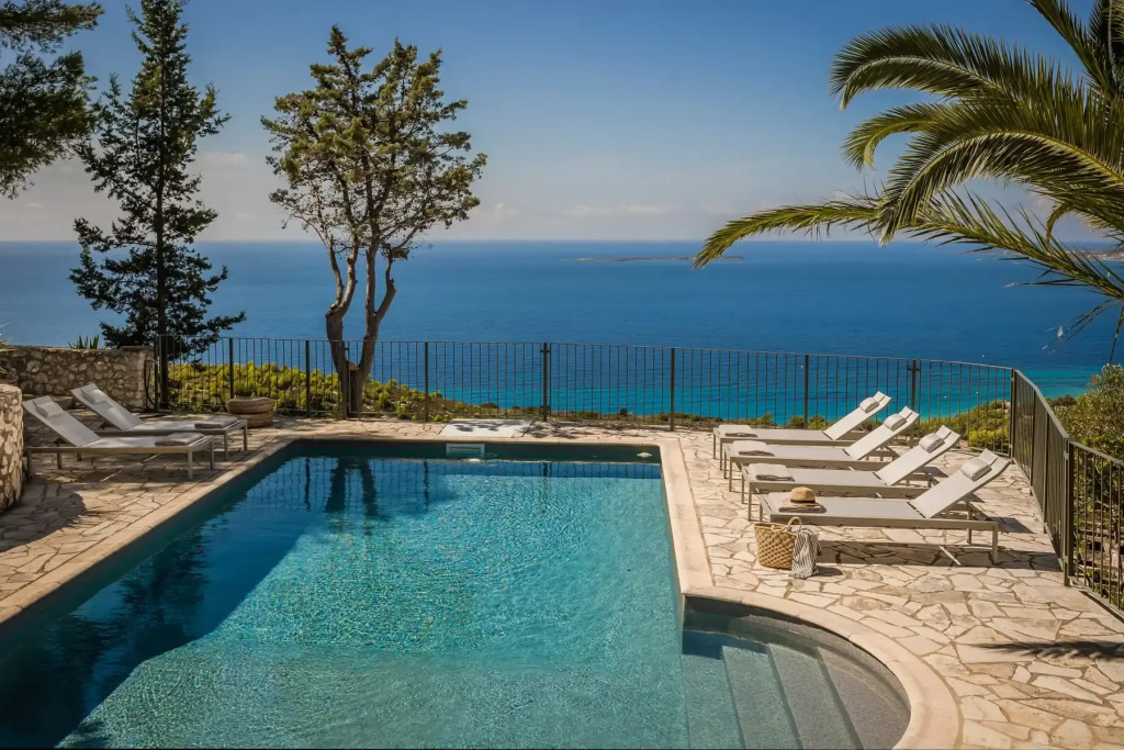 360ᵒ Luxury Residences