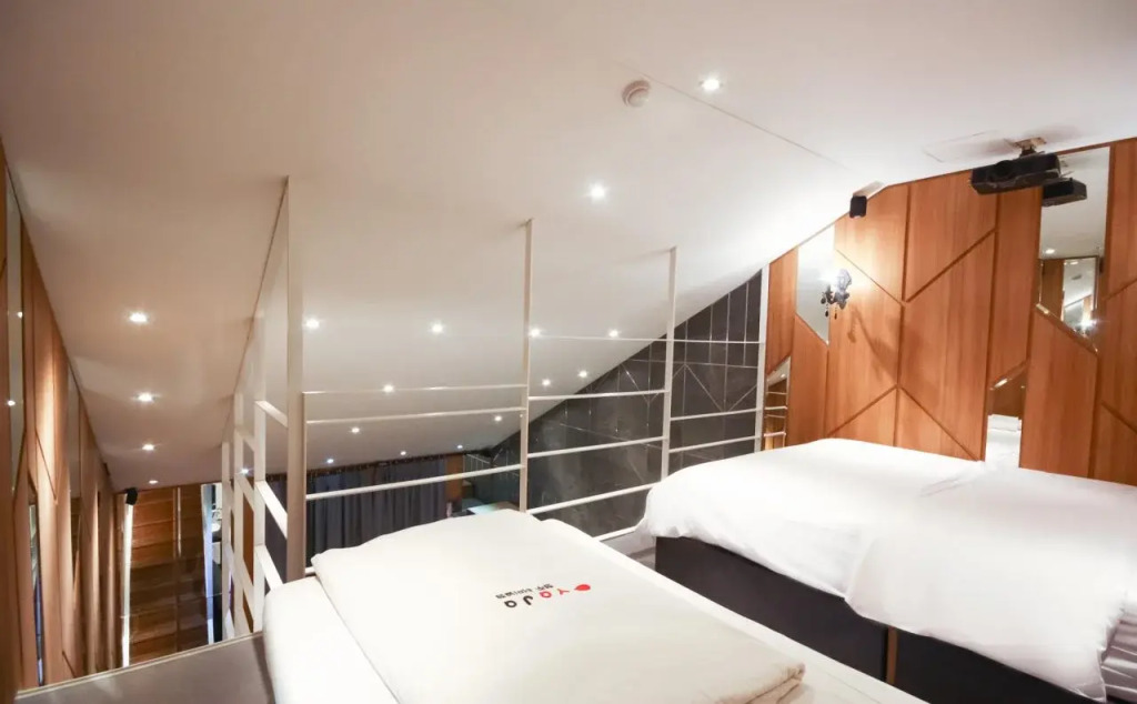 Yaja Hotel