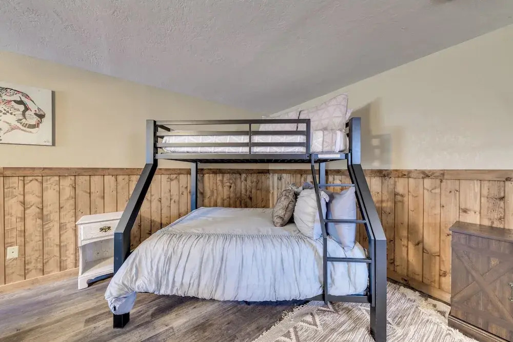 Ruidoso Home w/ Patio, Walk to Restaurants!