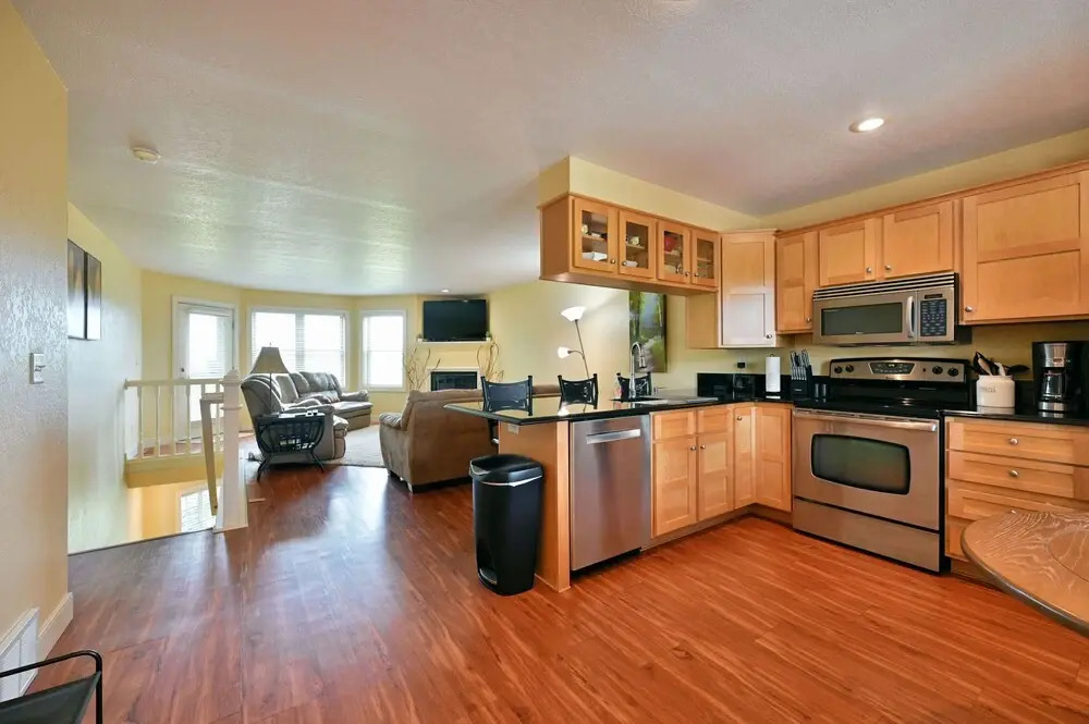 Unit 109 2 Bdrm/ 2 Ba 2 Bedroom Condo by RedAwning