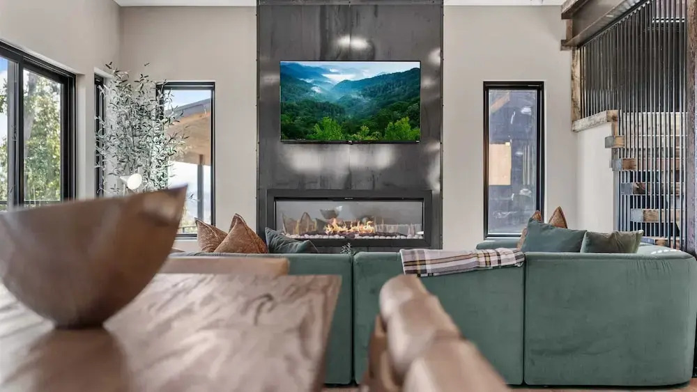 The Back Nine Retreat by Avantstay Private Golf Sim, Firepit & Mountain Views Near Dollywood