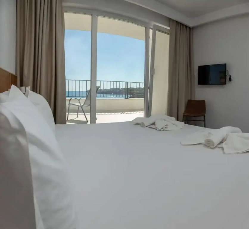 JI HOTEL