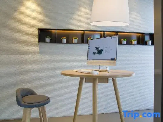 Homeinn Ease Hotel (Yingkou City Central Hospital)