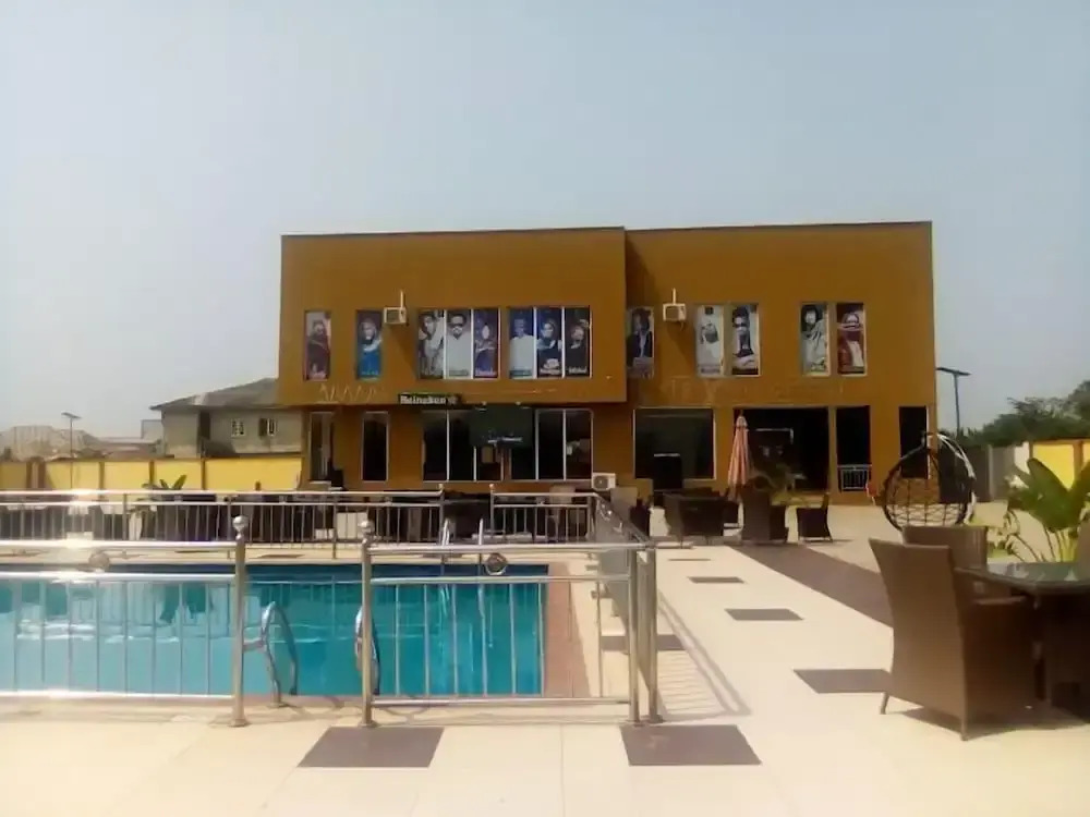 AM 2 PM Hotel and Suites