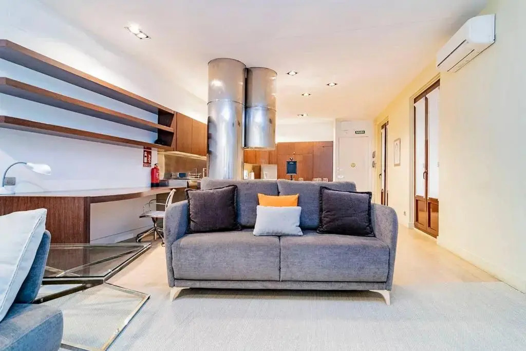 Caprichoso Loft junto Teatro Real - Madrid Centro by Batuecas