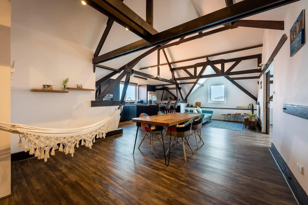 Charming Harbour Home at Historic Handelskade