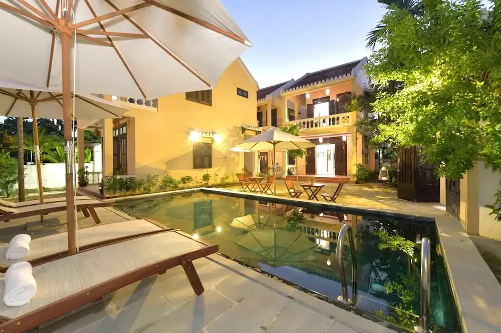 Tonkin Creeper Flower Villa