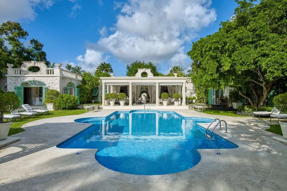 Leamington Pavilion by Blue Sky Luxury