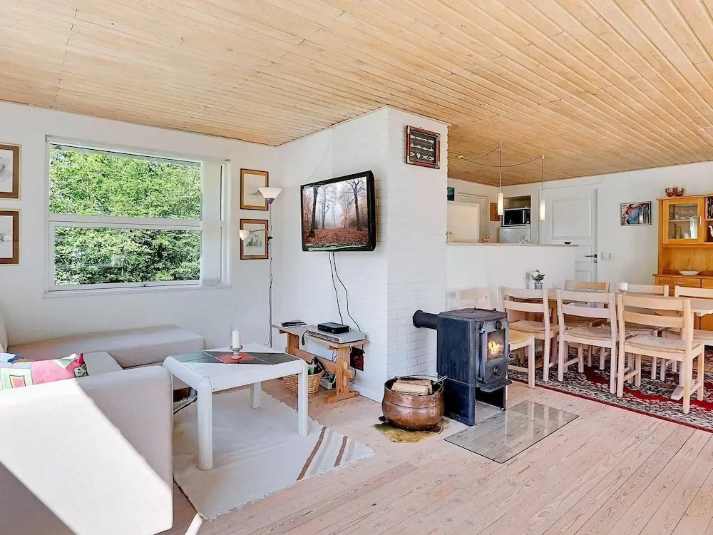 Serene Holiday Home in Hals near Sea