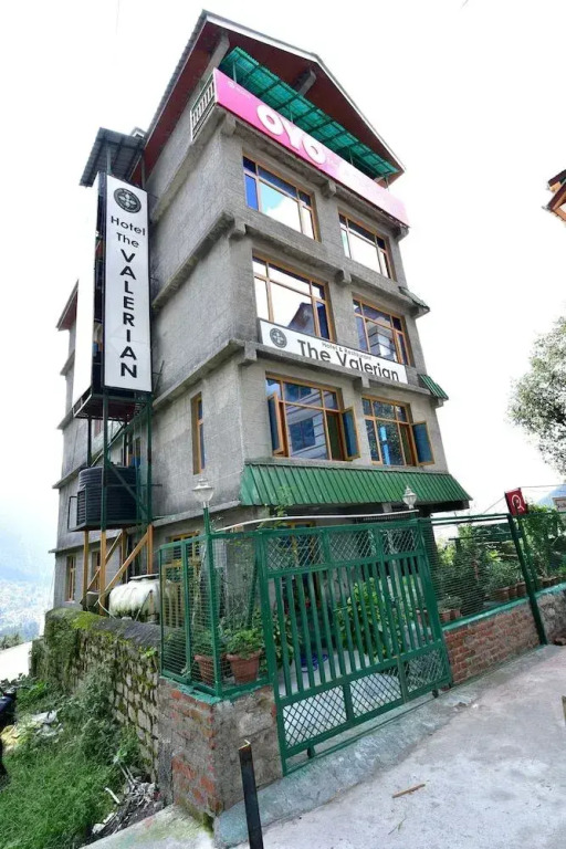 OYO 4838 Hotel The Valerian