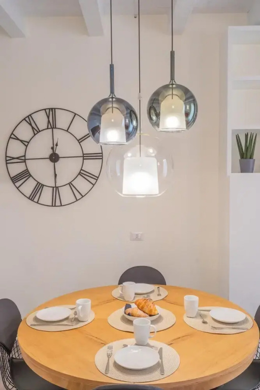 Modern & Stylish Apartment in Como City by Rent all Como