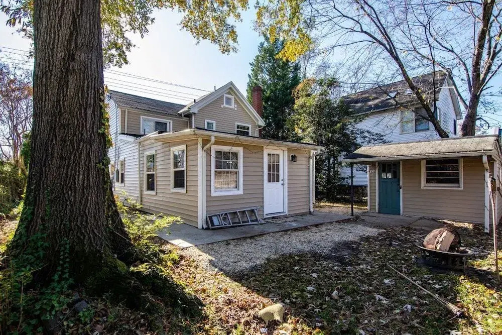 Cozy House 10min to Monuments and DC by CozySuites
