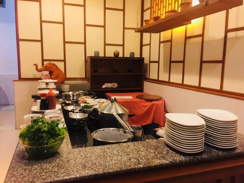 Ploy Palace Hotel