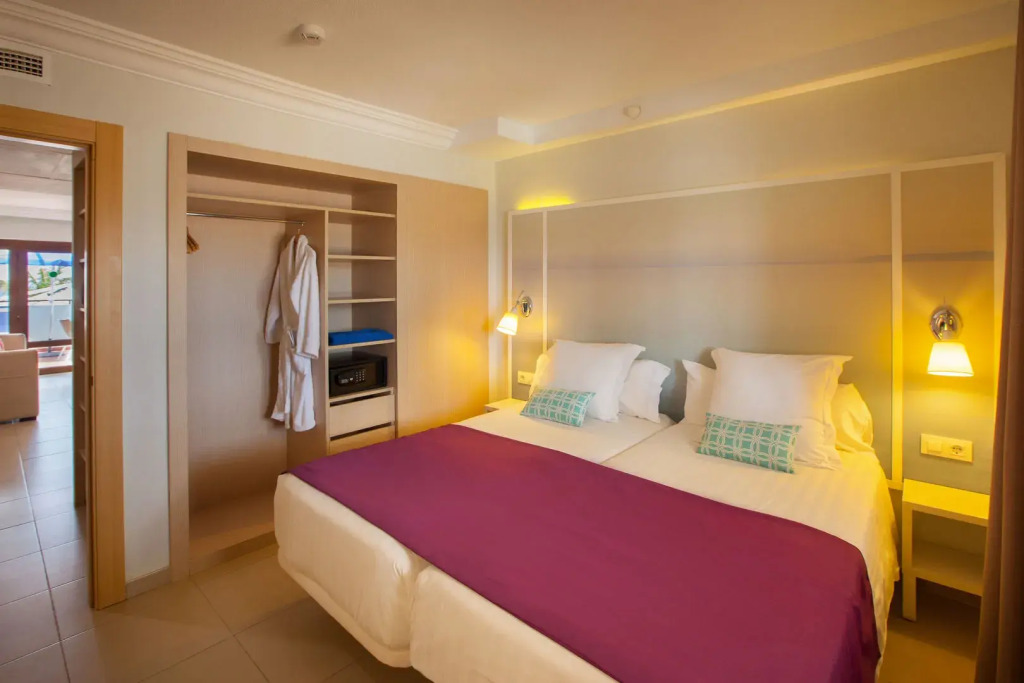 Grupotel Flamingo Beach