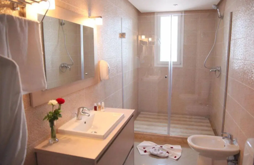 Zain Hotel