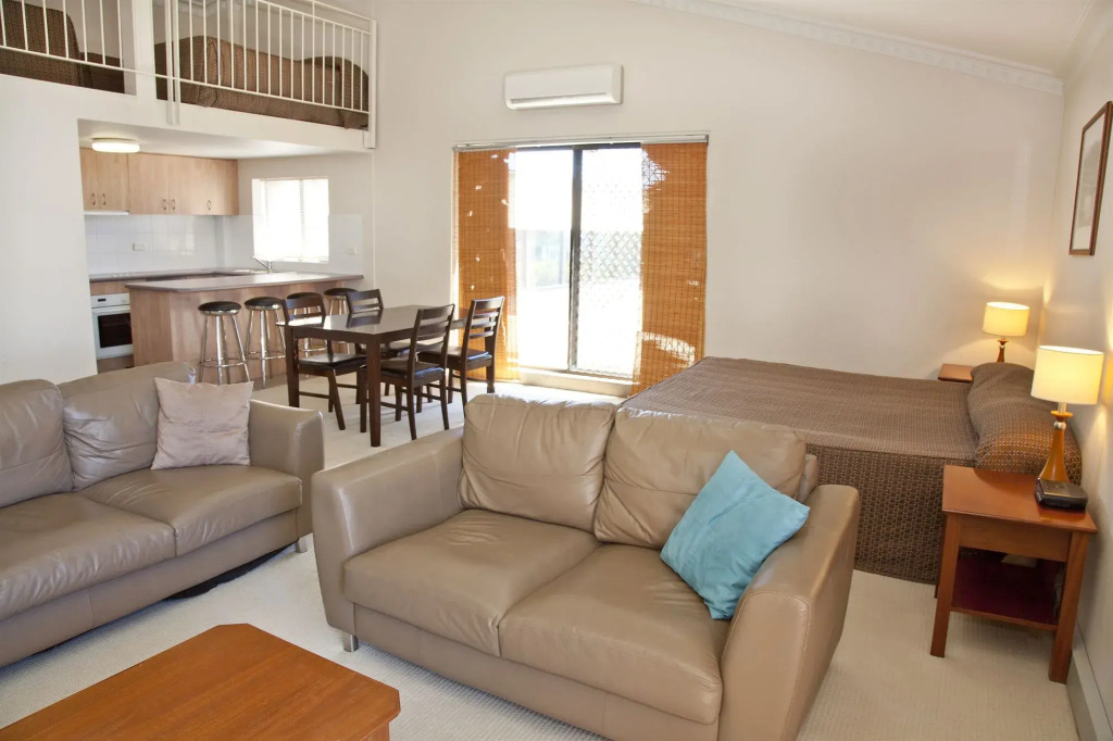 Banjo Paterson Inn