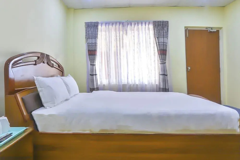SPOT ON 625 Hotel Melungtse