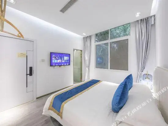 Qili Xiangshe Hostel