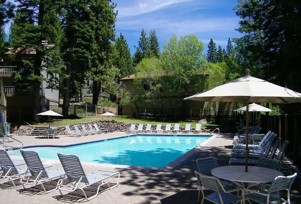KWC1055 - Kingswood Cornerview