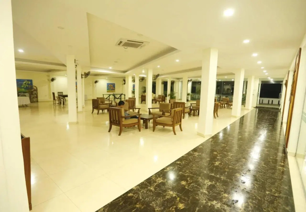 Hikkaduwa Beach Hotel