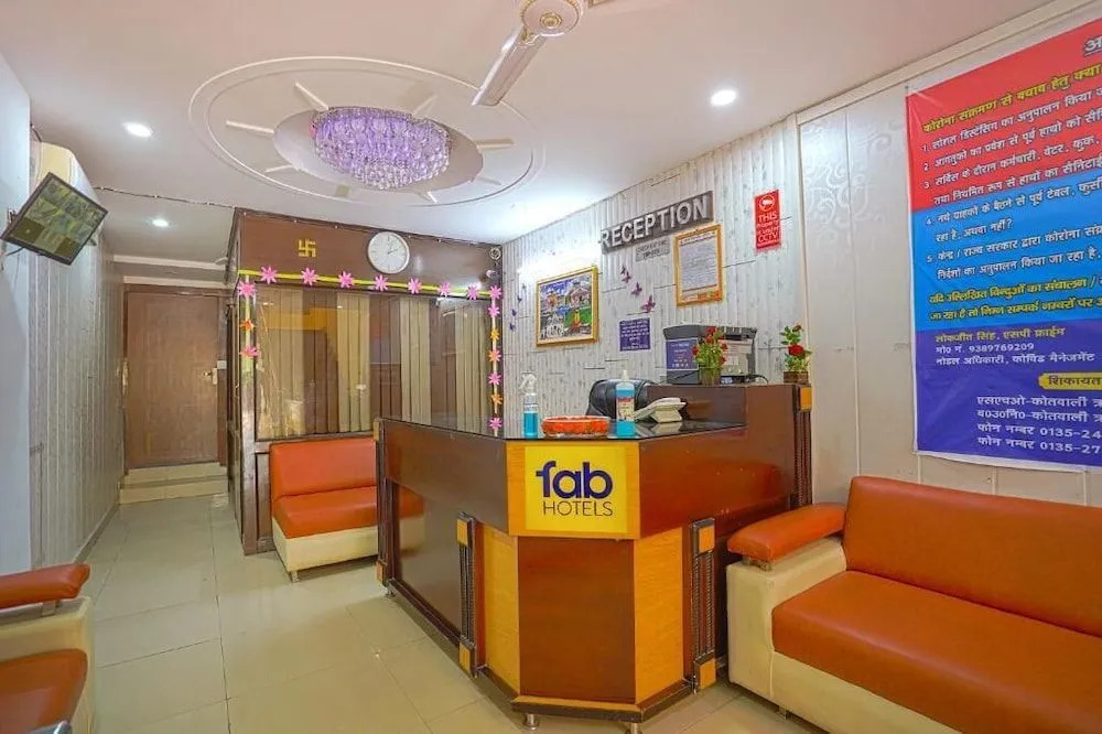 Hotel Paras Plaza