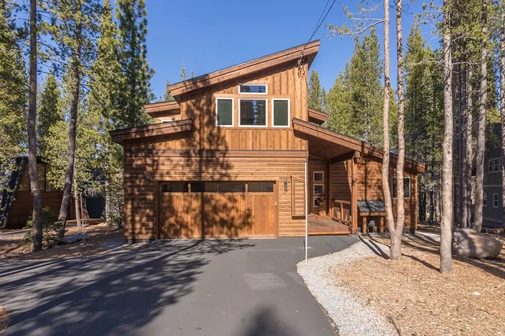 Sawtooth by Avantstay Spacious Pine Tree Cabin w/ Hot Tub