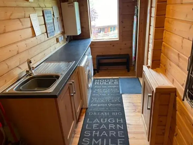 Luxury 3 bedroom, 3 bathroom lodge with hot tub