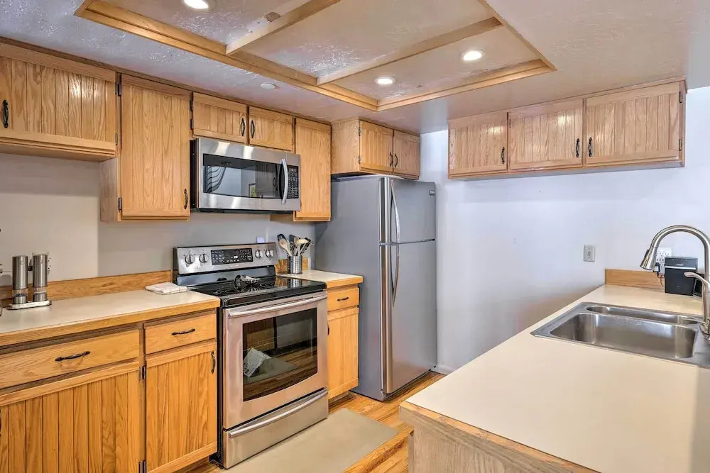 2 Mi to Park City Mtn: Townhome w/ Balcony