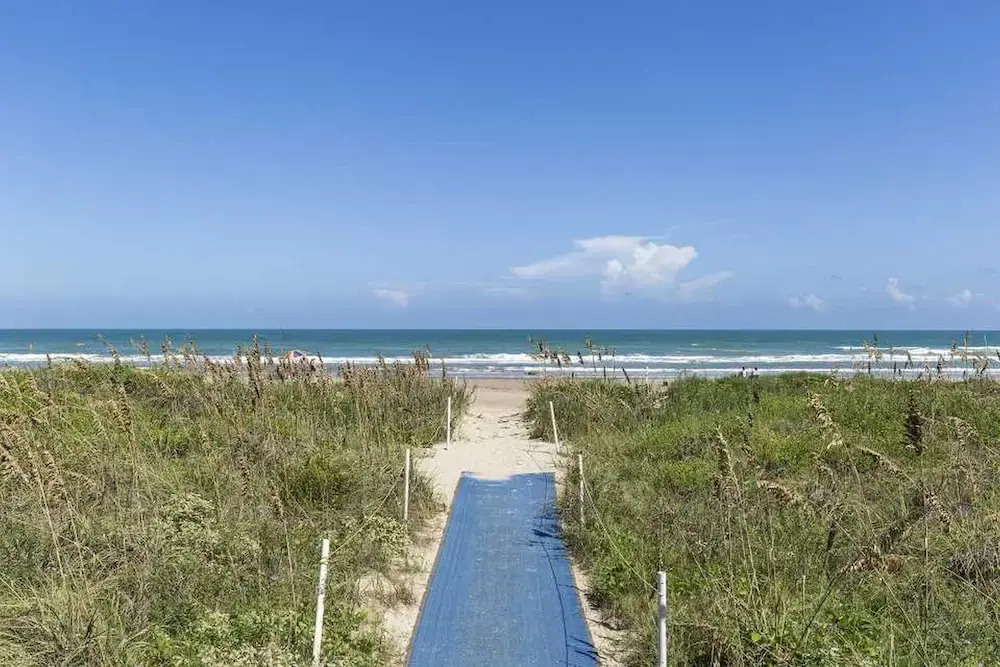 La International 206 by Padre Island Rentals
