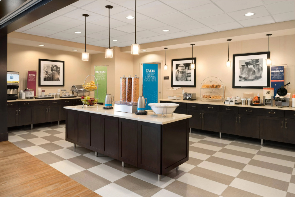 Hampton Inn Miami Airport East