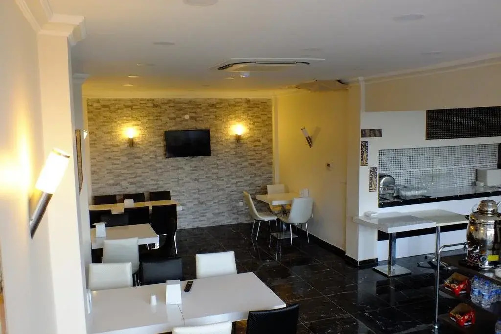Abad-I Nev Hotel 2