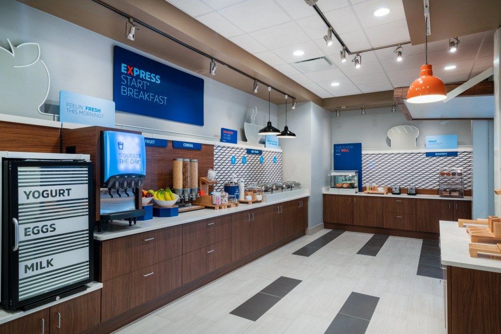 Holiday Inn Express & Suites - St Peters by IHG