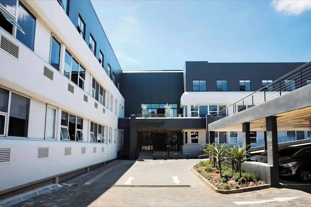 15 Sunny 1-bedroom Apartment