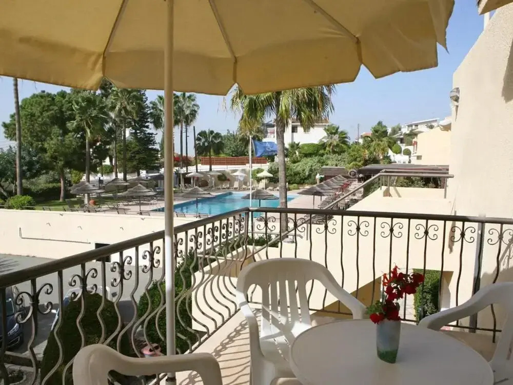 Gorgeous vacation apartment with balcony and stunning views 1C All yours