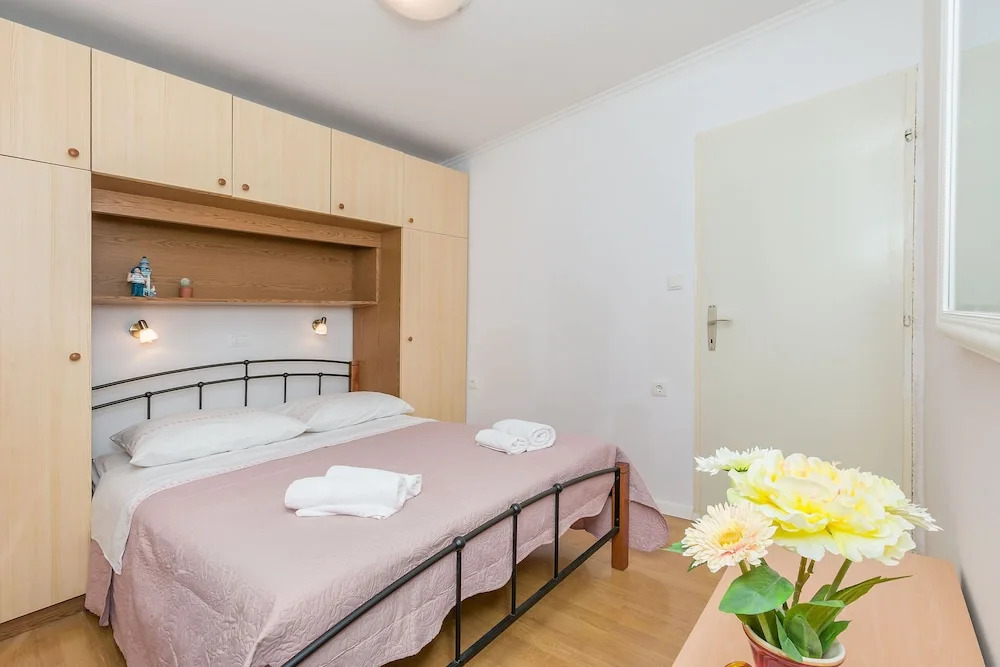 Apartments Josip