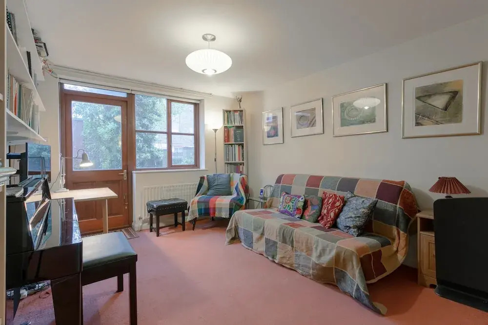 1 Bedroom Garden Flat in Bethnal Green