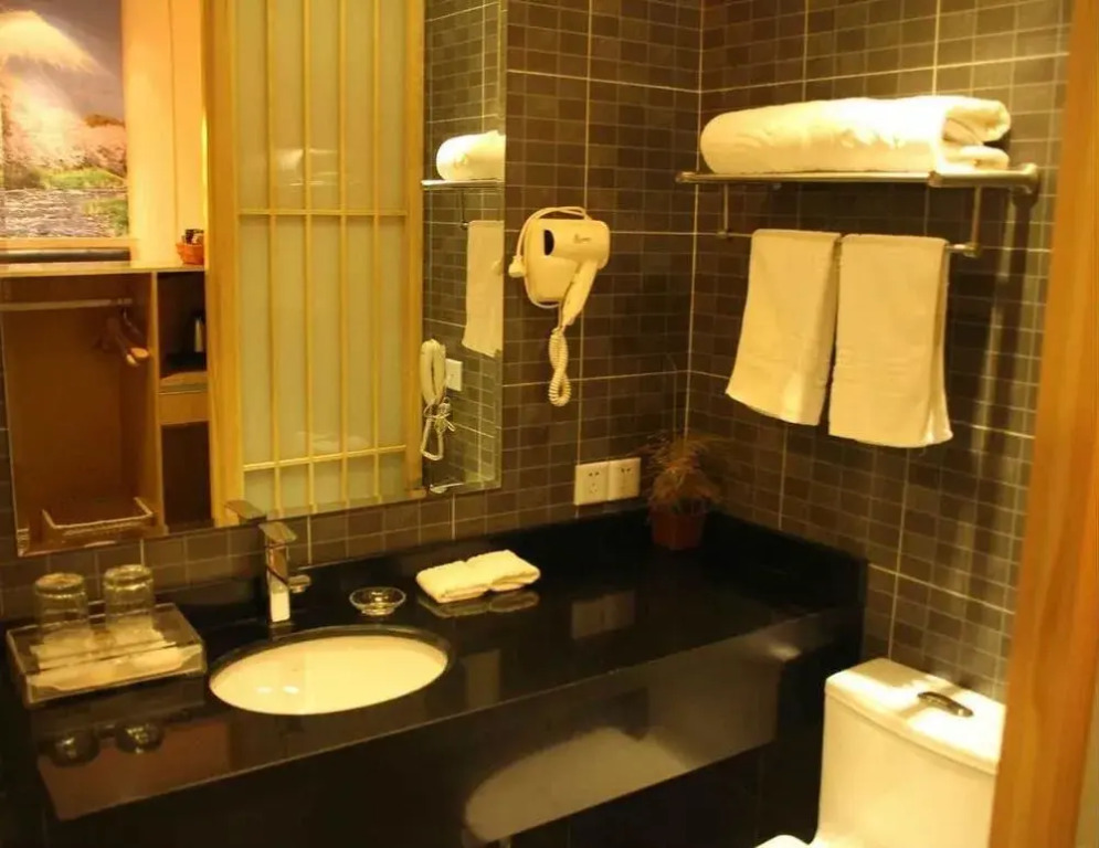 Libo Selected Hotels (Shanghai Wanda Plaza Tonghe New Village Subway Station Branch)
