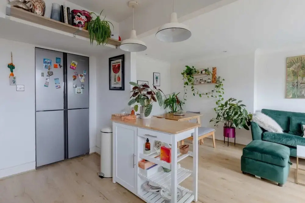 Scandi-style 2BD Maisonette W/garden Brick Lane!