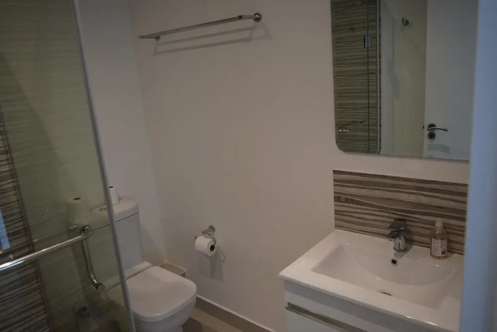 Bright 2 Bedroom Apartment in Cape Town City Centre