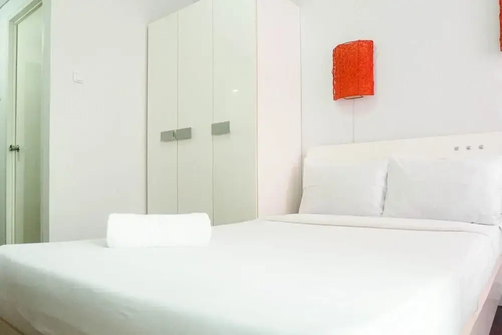 Comfy & Clean Studio Apartment at Puri Mas